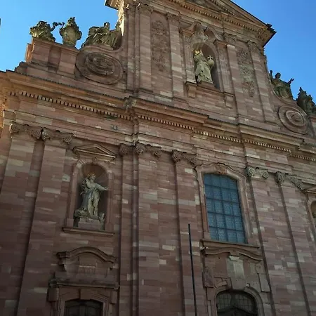 Moderner Luxus In Barockem Gewand - Mit Freier Minibar *