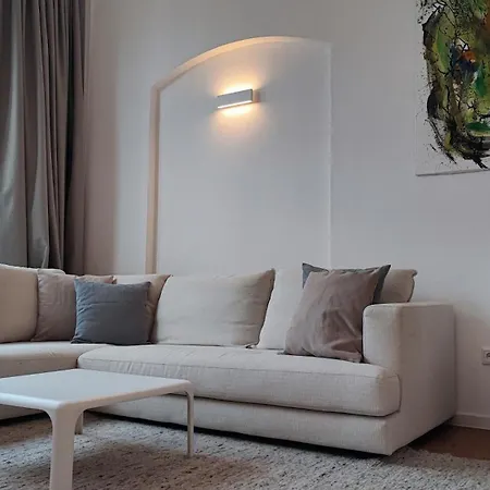 Moderner Luxus In Barockem Gewand Appartamento *